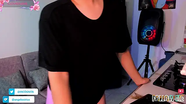 adam angelssss online show from December 4, 2025, 12:47 pm