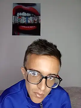 Krbaby2025 online show from March 30, 2026, 10:33 pm