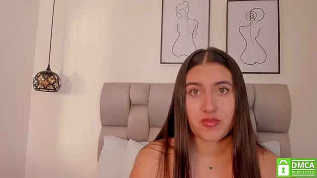 Hanna Evans   online show from April 6, 2026, 12:17 pm