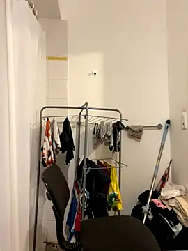 Renoirmonter online show from December 22, 2025, 5:59 am