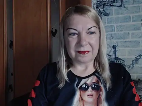 Snapshot of Lillia_Ray chatting on May 13, 2026, 7:06 am Lillia Ray online show from May 13, 2026, 7:06 am