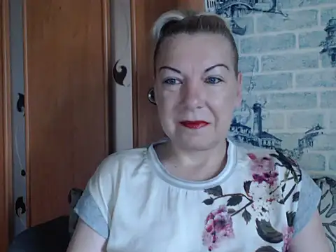 Snapshot of Lillia_Ray chatting on June 1, 2026, 6:04 am Lillia Ray online show from June 1, 2026, 6:04 am