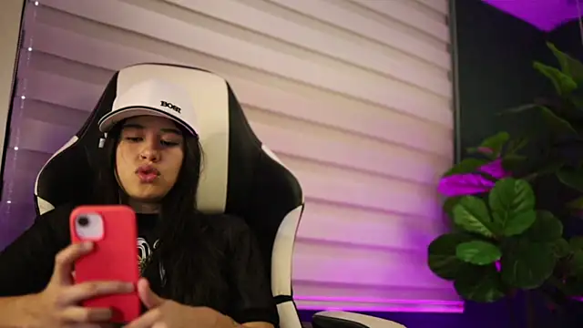 Danaa Rouse online show from October 31, 2025, 9:27 pm