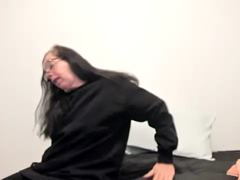 peachgoddess online show from March 16, 2026, 2:17 am