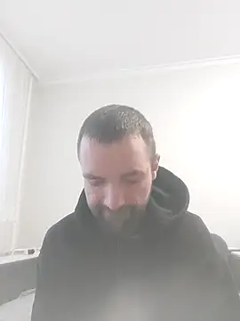 Snapshot of MaksDzubaV chatting on October 14, 2025, 6:47 am MaksDzubaV online show from October 14, 2025, 6:47 am