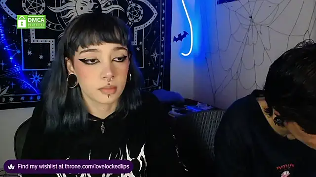 lovelockedlips online show from November 15, 2025, 2:09 am