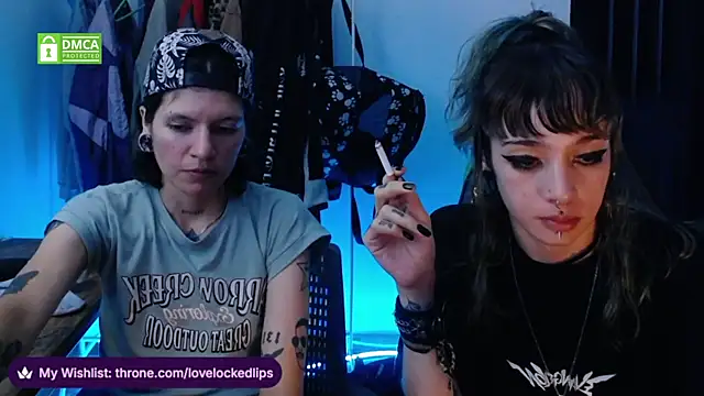 lovelockedlips online show from May 21, 2026, 3:24 am