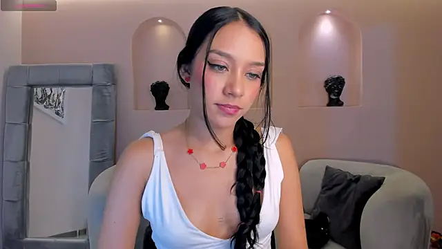 AmaliaCrus online show from March 10, 2026, 8:25 pm