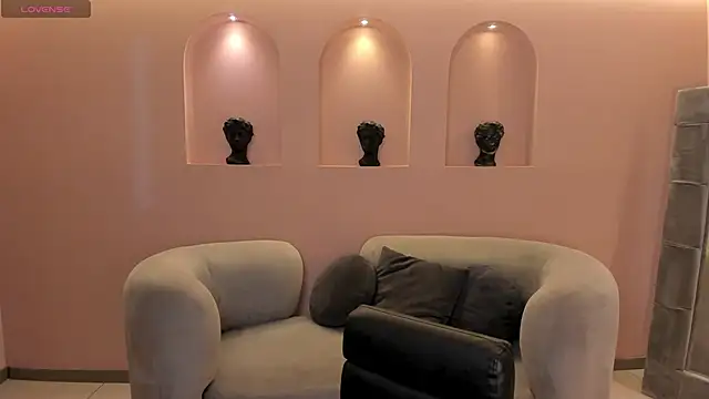 MaiaCollins online show from January 10, 2026, 11:23 am