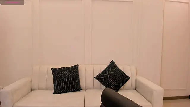 MaiaCollins online show from February 26, 2026, 7:13 pm