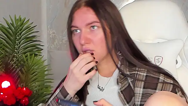 babyisperfect online show from September 12, 2025, 5:07 am