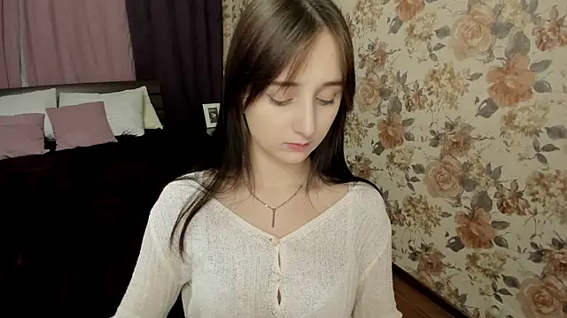 JulietMonli online show from October 18, 2025, 7:03 pm