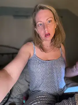 LittleMsMILF online show from March 19, 2026, 12:47 am