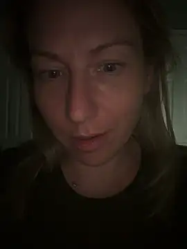 LittleMsMILF online show from April 7, 2026, 8:42 pm