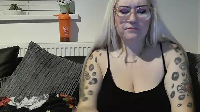 Sizzling Indie36 online show from September 30, 2025, 9:42 pm