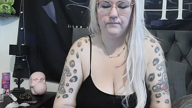 Sizzling Indie36 online show from October 19, 2025, 11:00 am