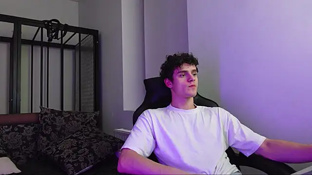 Brad Holloway online show from November 13, 2025, 5:56 pm