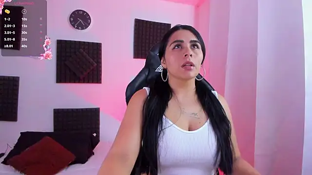 hannarusso online show from October 10, 2025, 9:36 pm