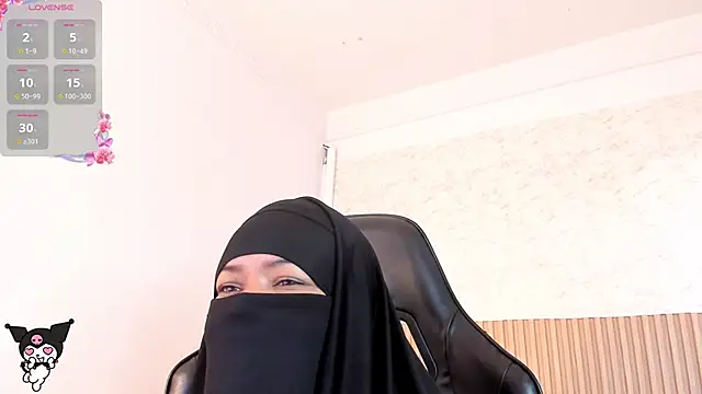 Layla arabelle online show from June 2, 2026, 8:11 pm