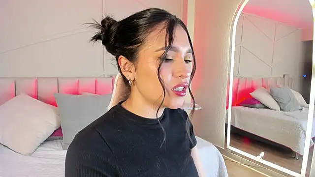 Eimmy bm online show from September 20, 2025, 2:40 pm