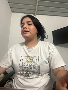 pareja curiosa19 online show from October 16, 2025, 12:22 am