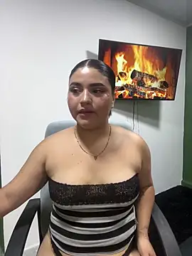 Snapshot of pareja_curiosa19 chatting on May 18, 2026, 10:26 pm pareja curiosa19 online show from May 18, 2026, 10:26 pm