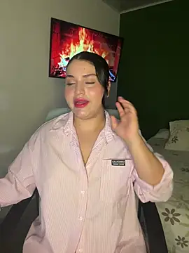 Snapshot of pareja_curiosa19 chatting on May 27, 2026, 1:24 am pareja curiosa19 online show from May 27, 2026, 1:24 am