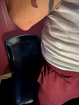 bwcizThrobbing online show from November 15, 2025, 5:42 pm