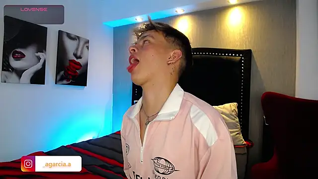 LiamWildx20 online show from March 15, 2026, 12:16 am