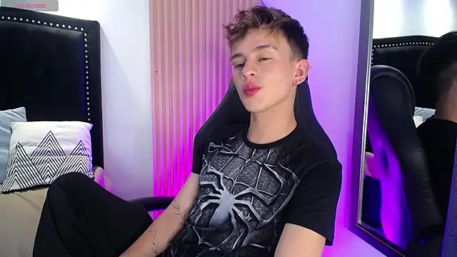 LiamWildx20 online show from April 15, 2026, 4:30 am