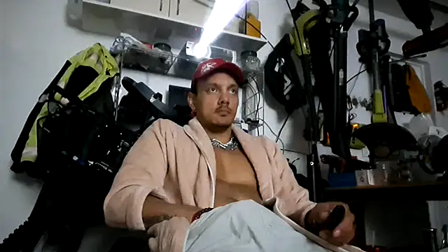 TAIZ69WORLD online show from September 15, 2025, 2:17 pm