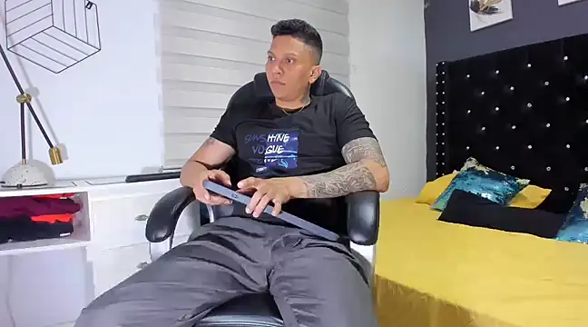 ethan dalton  online show from March 20, 2025, 3:13 am