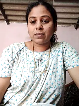 Snapshot of JENNIFERtamil chatting on March 28, 2026, 7:52 am JENNIFERtamil online show from March 28, 2026, 7:52 am