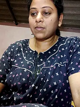 Snapshot of JENNIFERtamil chatting on April 22, 2026, 7:44 am JENNIFERtamil online show from April 22, 2026, 7:44 am