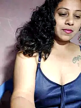 Snapshot of JENNIFERtamil chatting on May 13, 2026, 5:54 pm JENNIFERtamil online show from May 13, 2026, 5:54 pm