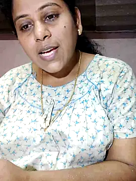 Snapshot of JENNIFERtamil chatting on May 22, 2026, 8:10 am JENNIFERtamil online show from May 22, 2026, 8:10 am