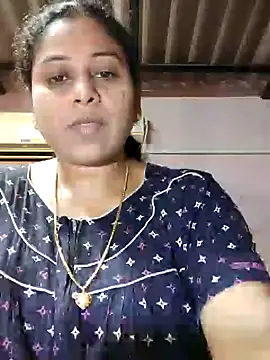 Snapshot of JENNIFERtamil chatting on May 26, 2026, 7:37 am JENNIFERtamil online show from May 26, 2026, 7:37 am
