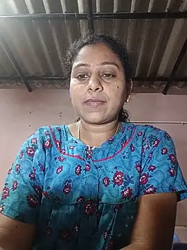 Snapshot of JENNIFERtamil chatting on June 5, 2026, 7:47 am JENNIFERtamil online show from June 5, 2026, 7:47 am