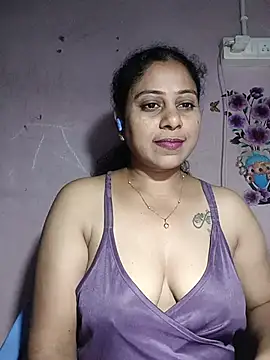 Snapshot of JENNIFERtamil chatting on June 5, 2026, 8:36 pm JENNIFERtamil online show from June 5, 2026, 8:36 pm