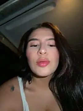 Snapshot of andrea_gomes_ chatting on April 30, 2026, 6:42 am andrea gomes online show from April 30, 2026, 6:42 am
