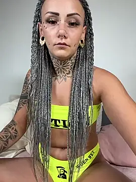 xxveraa vibe online show from June 9, 2026, 7:58 pm