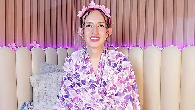 peachandtyron  online show from March 19, 2025, 10:20 pm