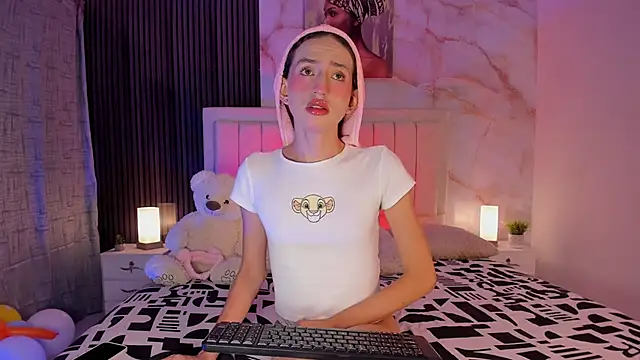 peachandtyron  online show from September 22, 2025, 4:03 am