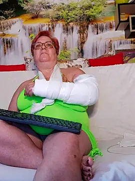 QueenPammy1 online show from February 25, 2025, 10:04 am