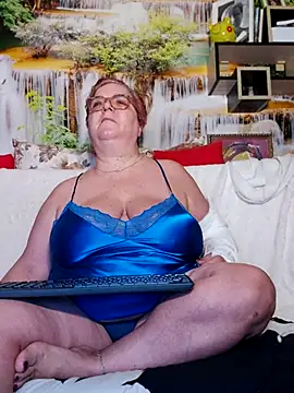 QueenPammy1 online show from March 2, 2025, 6:27 am