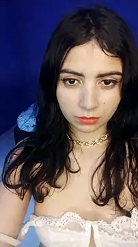 marina huerta03 online show from December 15, 2025, 7:18 pm