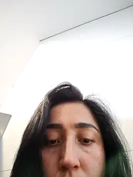 Elowyn online show from March 31, 2026, 9:48 pm