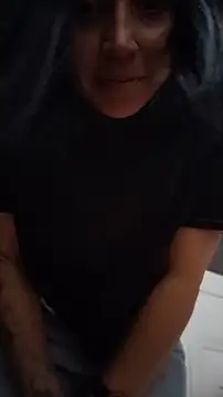 Elowyn online show from April 3, 2026, 10:41 pm