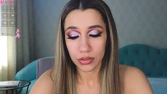 hot ass 18 online show from April 18, 2026, 3:21 am