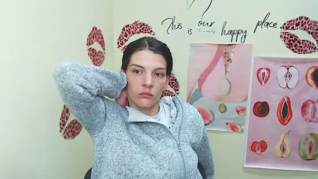 VanessaRey  online show from March 17, 2025, 10:27 am